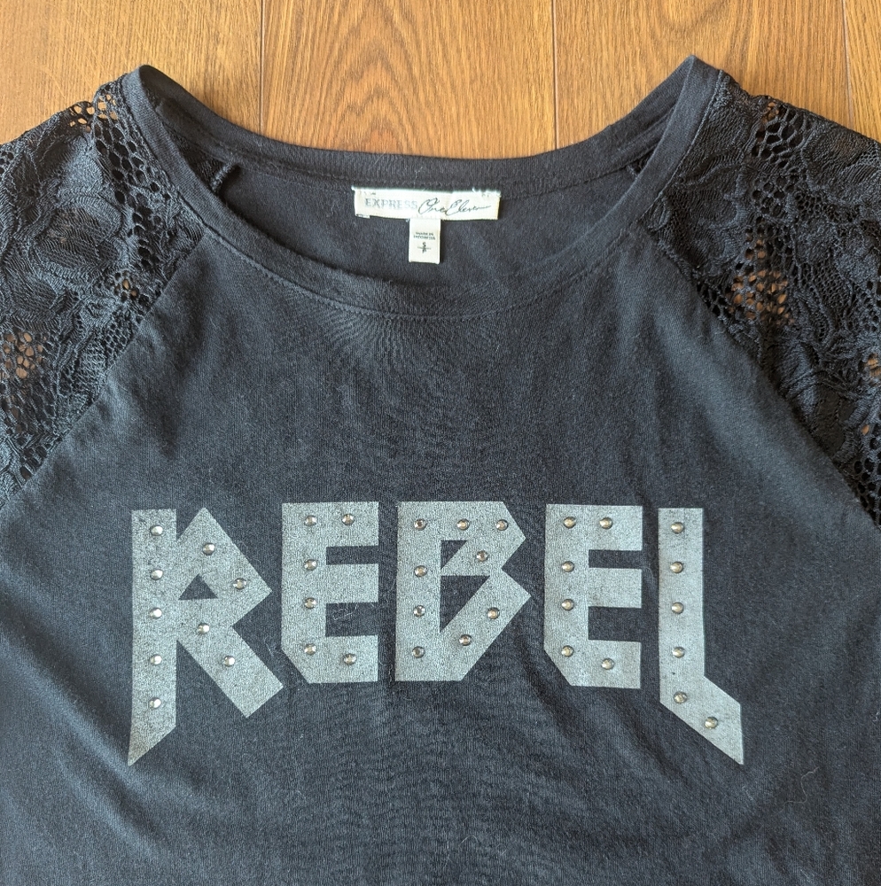 Express One Eleven Rebel Mixed Media T-shirt Women's Small